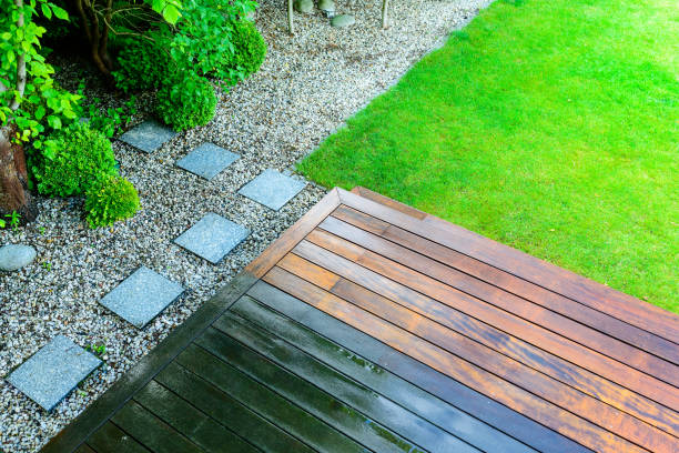 Best Sidewalk and Walkway Cleaning  in Crestview, FL